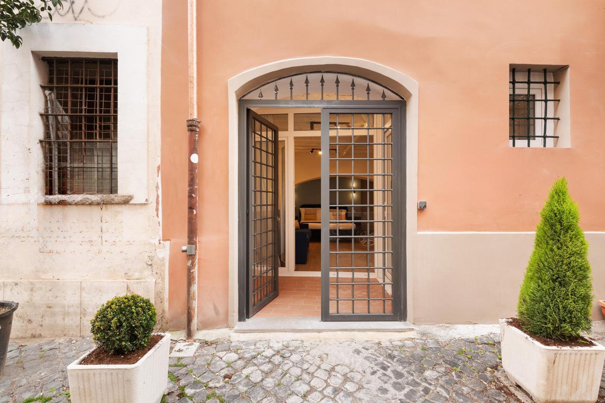 Leopardo Boutique Apartment In Trastevere Roma Ngoại thất bức ảnh